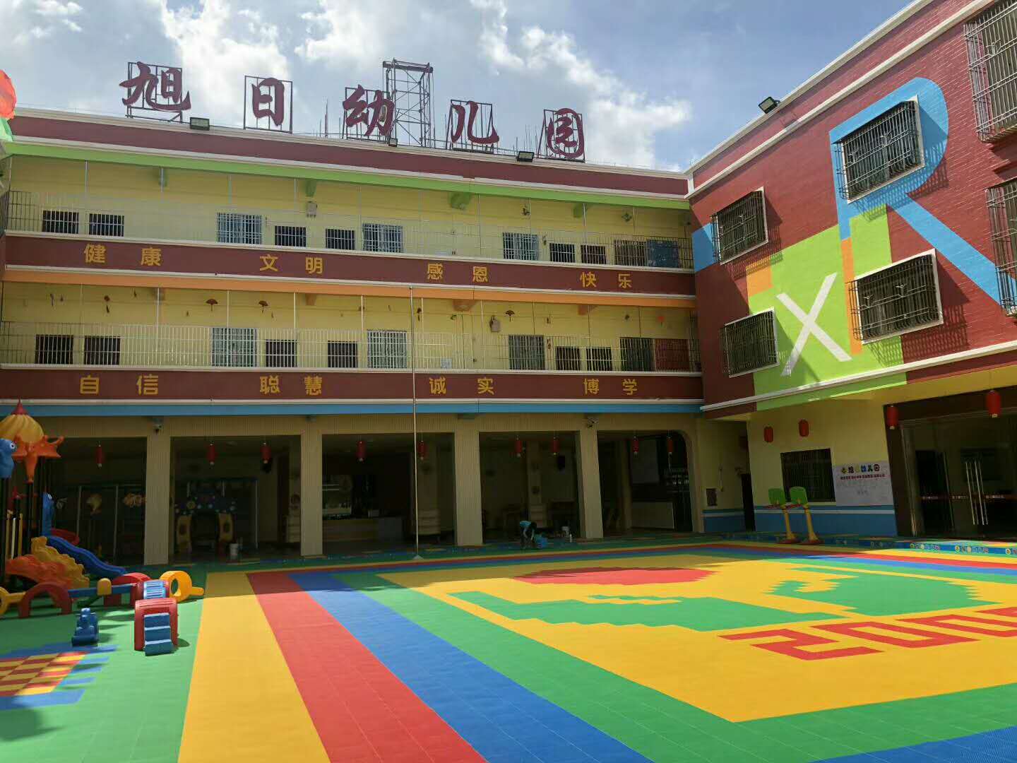 海丰旭日幼儿园PVC地板案例