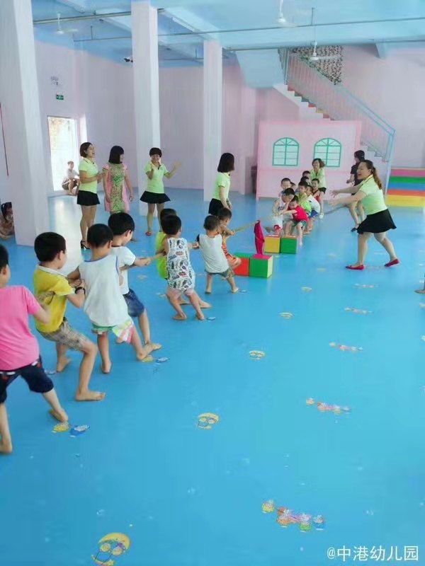 幼儿园防滑地板让孩子不再害怕摔倒！